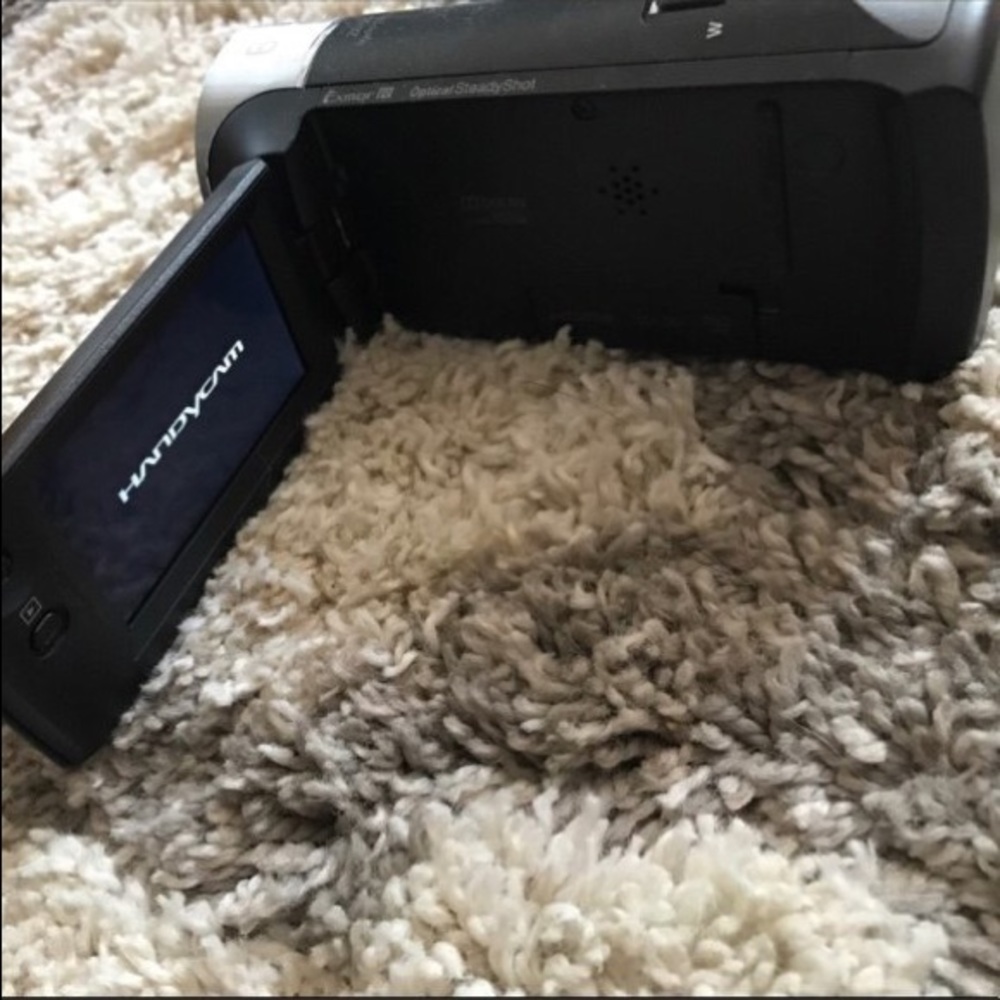 Sony Handycam - Picture 2 of 2